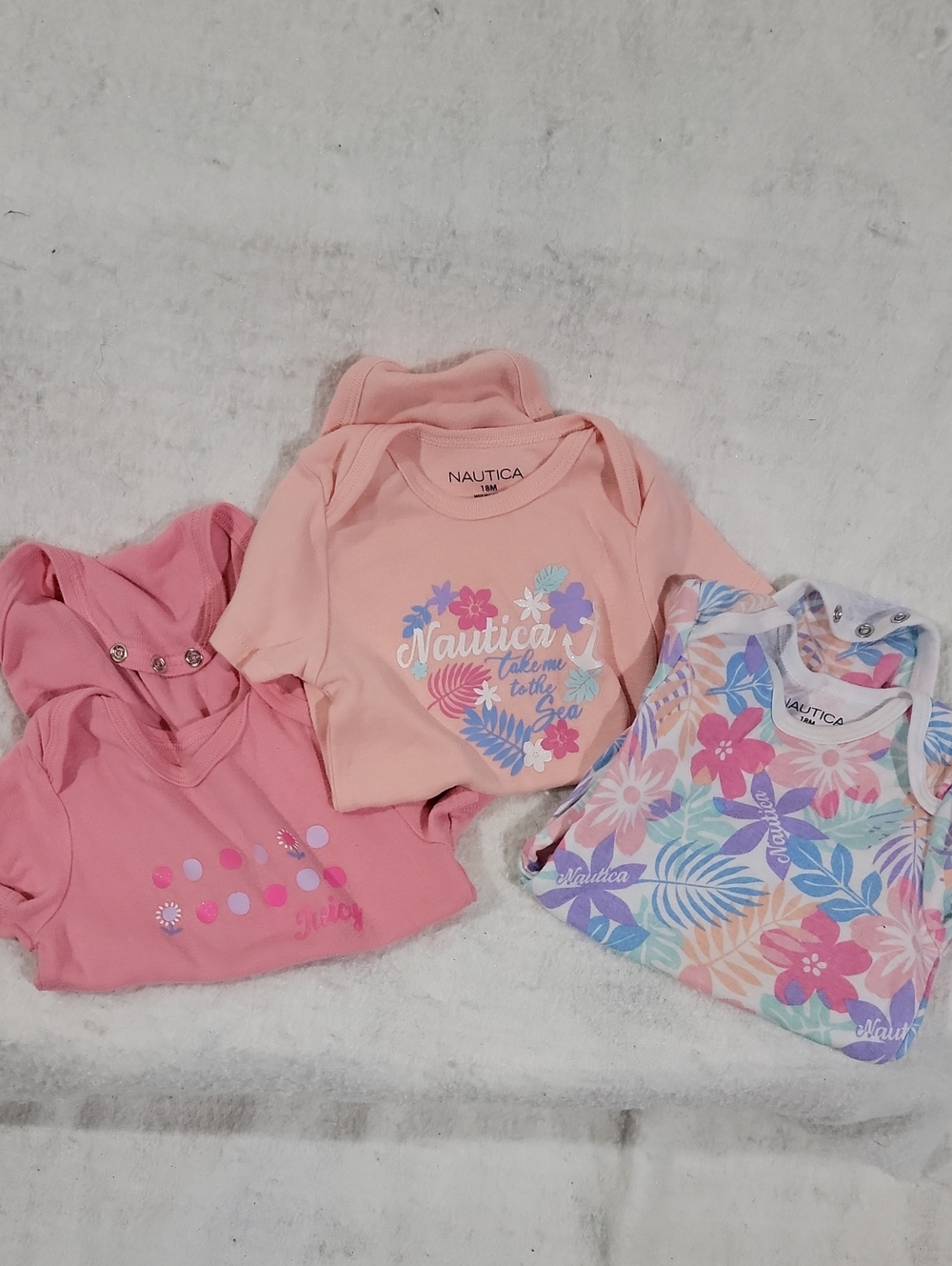 Nautica & Juicy CoutureBaby Floral & Snap Bottom Tee Shirt Set